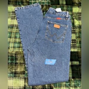 Wrangler womens Cowgirl Cut Slim Fit High Rise Stretch Jeans, Stonewash, 11x36